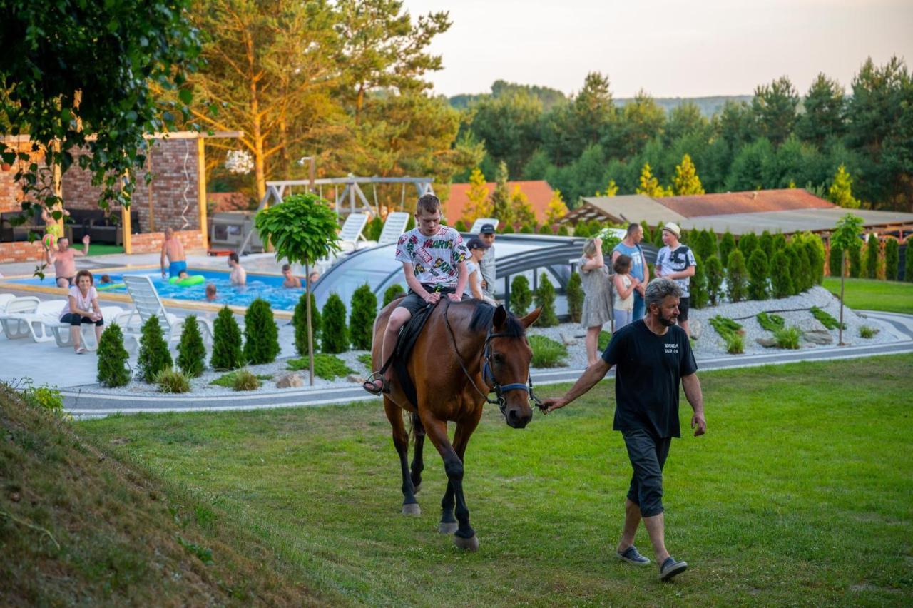 Domki Letniskowe I Pokoje Savana Nad Morzem Jaroslawiec Exterior photo